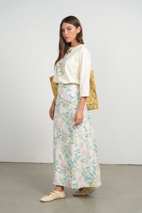 Point Graphic Roll Cuff Tee in Garden Print