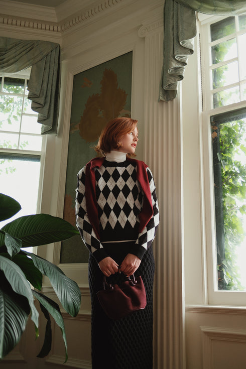 Point Puff Sleeve Jacquard Sweater in Black Argyle