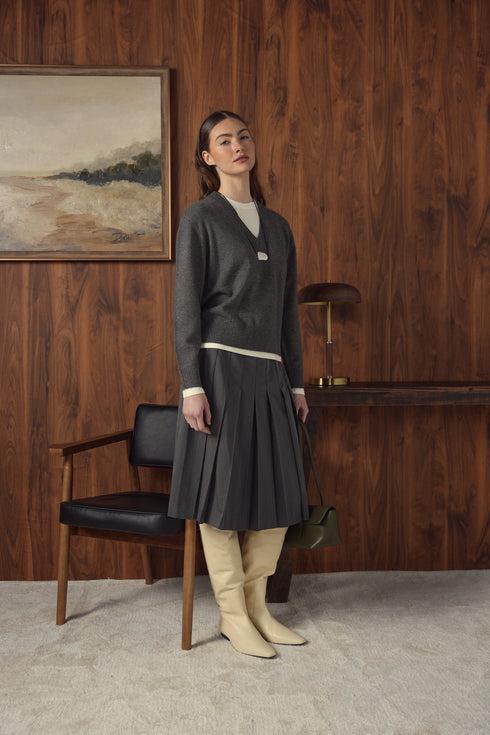 Point Short Pleated Skirt in Dark Charcoal