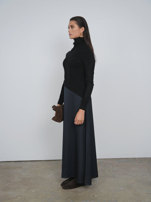 Point Mixed Turtleneck Dress