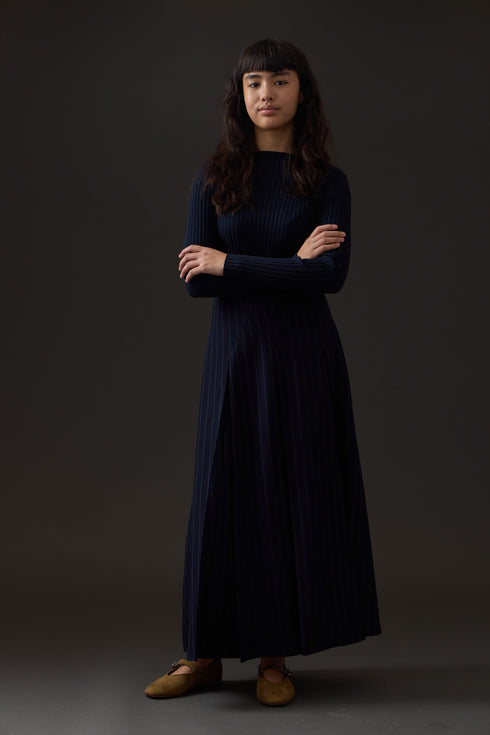 Soir Navy Charlotte Set