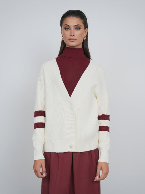 Point Oversized Sweater in Cream & Syrah